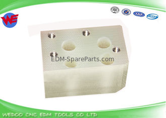 F304 A290-8021-X602 Matériau de la plaque d'isolation du dispositif Fanuc EDM 51L*33W*29H