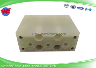 Taille supérieure 27*70*48H d'a-B de pièces du fil EDM de Fanuc de plat d'isolant de F316 A290-8102-X600