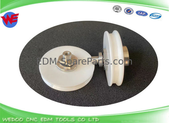 S461 3051799 J26028A Poulie avec arbre et roulement 3051205 3056448 3054736 118811C