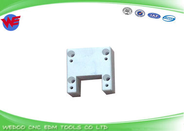 X056C314H01 Pièces électroniques Mitsubishi Plaque d'isolation en céramique inférieure 78*70*30mm M306