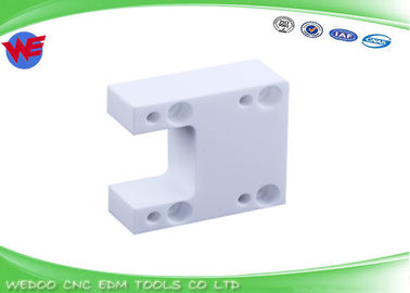 X056C314H01 Pièces électroniques Mitsubishi Plaque d'isolation en céramique inférieure 78*70*30mm M306