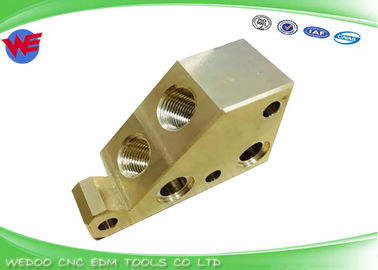 X268D658H01 DK26000 Bloc pour raccordement de tuyaux FA Mitsubishi pièces électriques M8521